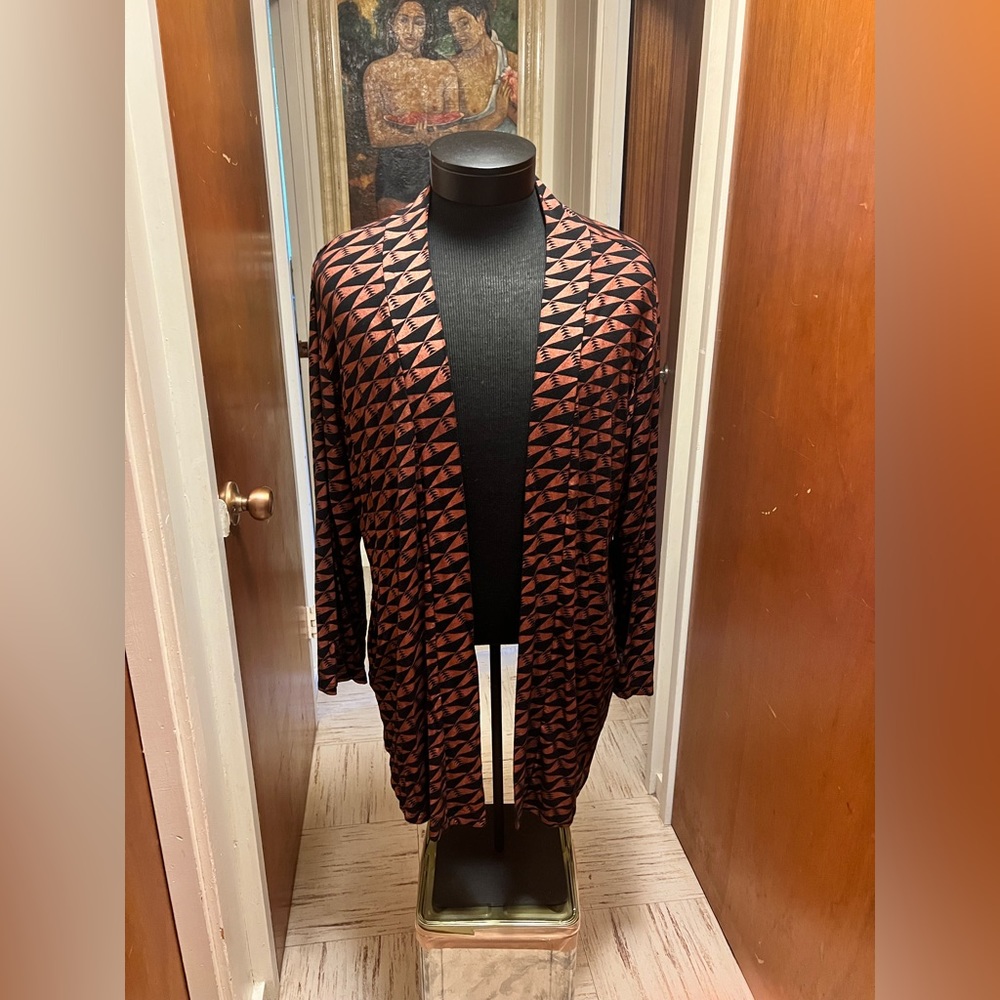Dezigns by Kamohoalii Cardigan